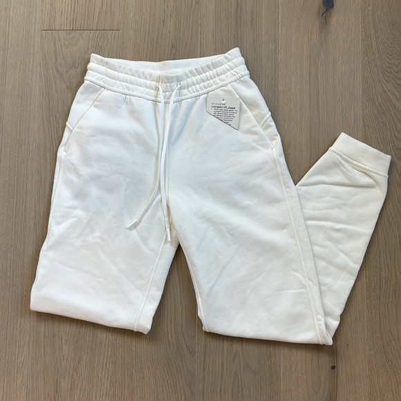 lululemon athletica Pants - Lululemon Loungeful Jogger White Size 2 NWT